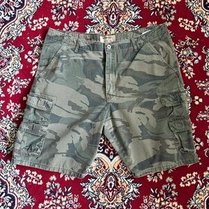 Wrangler Men’s 40x10” Camouflage Cargo Carpenter Shorts